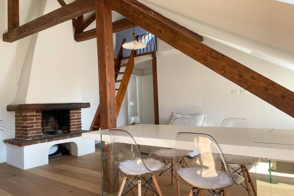 Design Apartment In The Heart Of Bozen Buitenkant foto