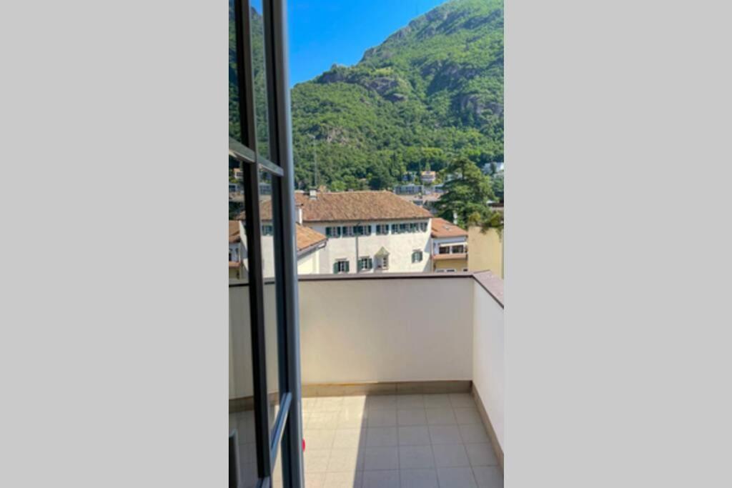 Design Apartment In The Heart Of Bozen Buitenkant foto